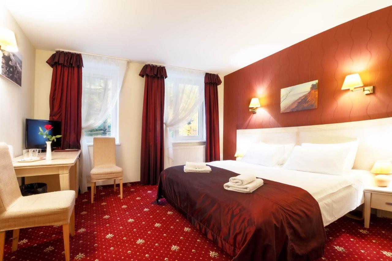 Hotel Pajurio Vieskelis クライペダ エクステリア 写真