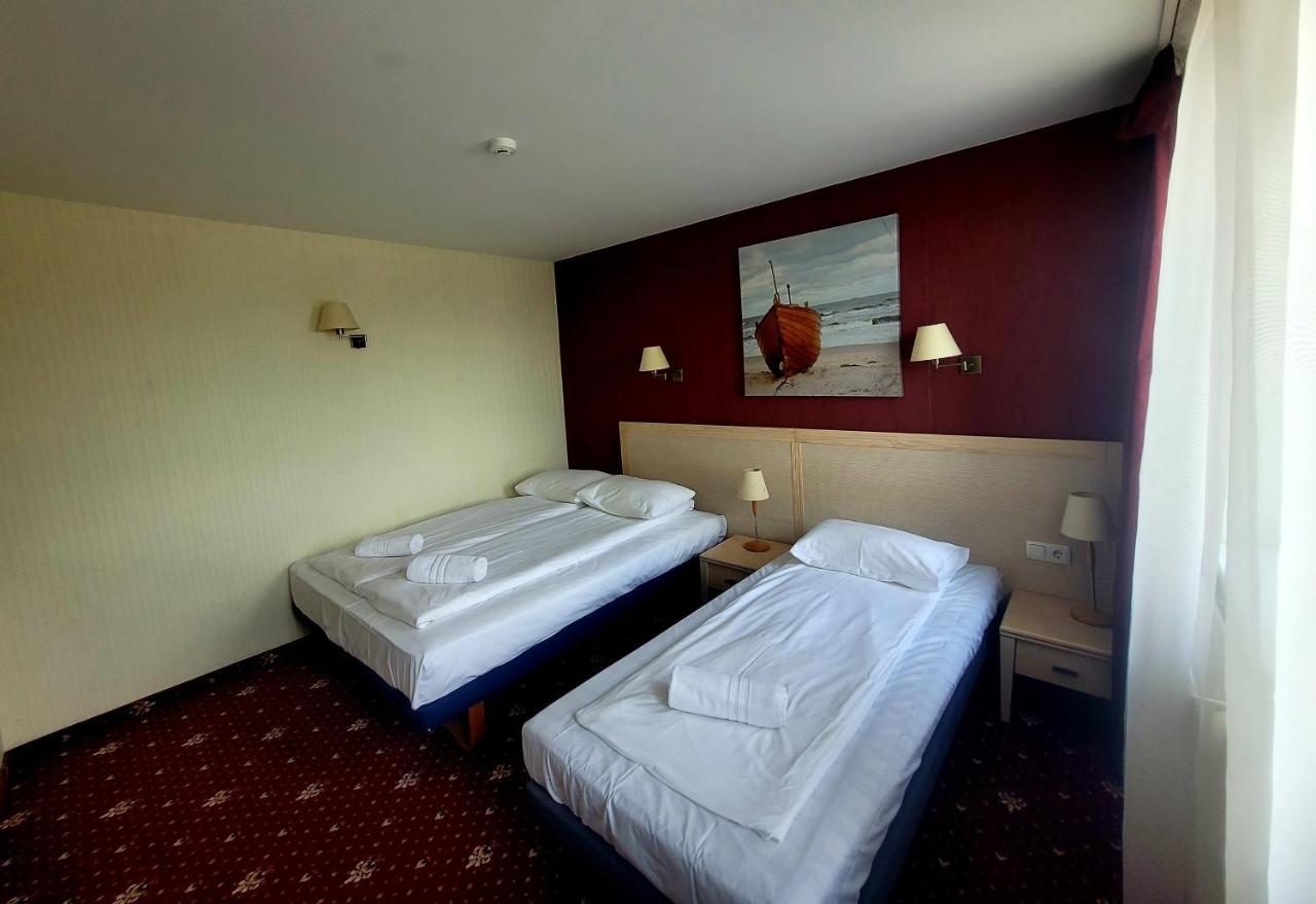 Hotel Pajurio Vieskelis クライペダ エクステリア 写真