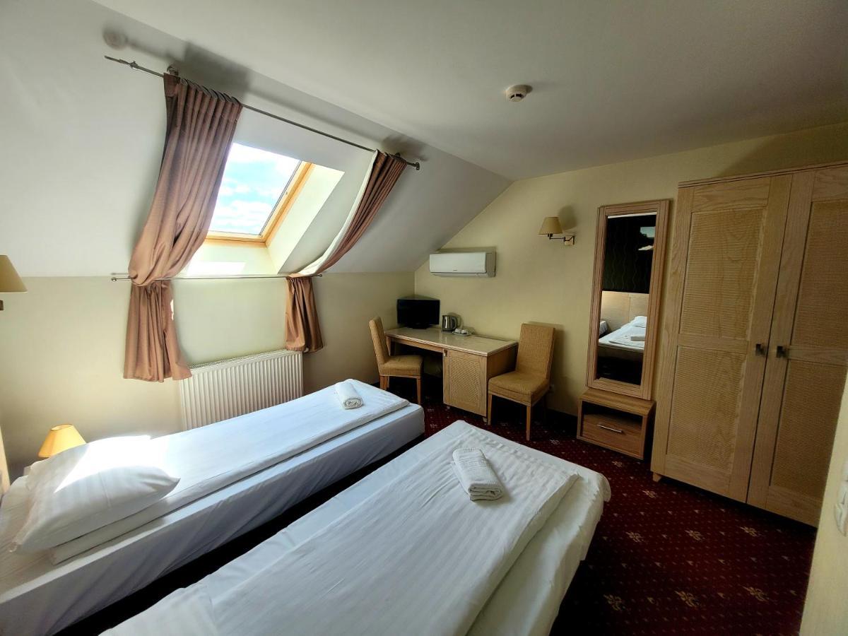 Hotel Pajurio Vieskelis クライペダ エクステリア 写真