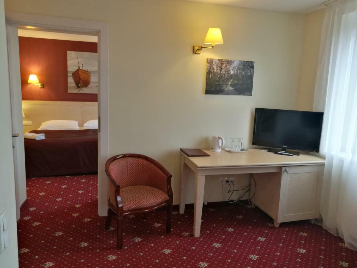 Hotel Pajurio Vieskelis クライペダ エクステリア 写真
